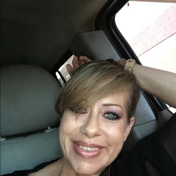 Meet your Posher, Nicki - Picture 1 of 1